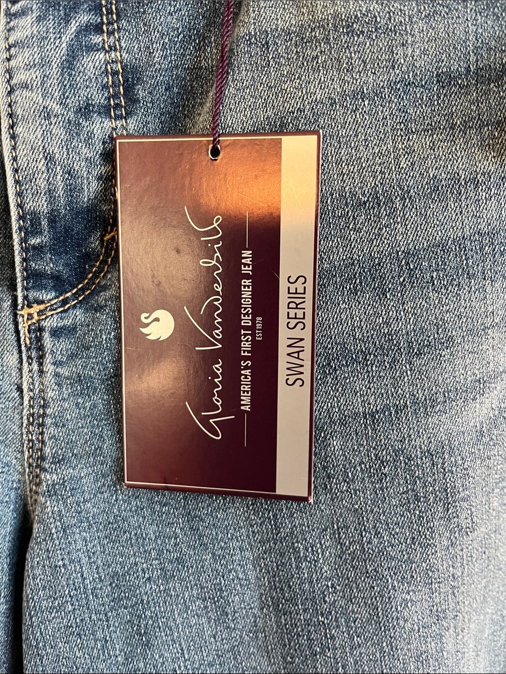 Gloria Vanderbilt Amanda Slimming Jeans Mid-Blue Jeans SZ 6 - Picture 2 of 8